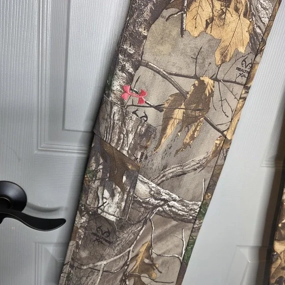 UNDER ARMOUR Women's All Season Gear REALTREE Hunting Pant Scent Control Size 10 - Picture 2 of 10
